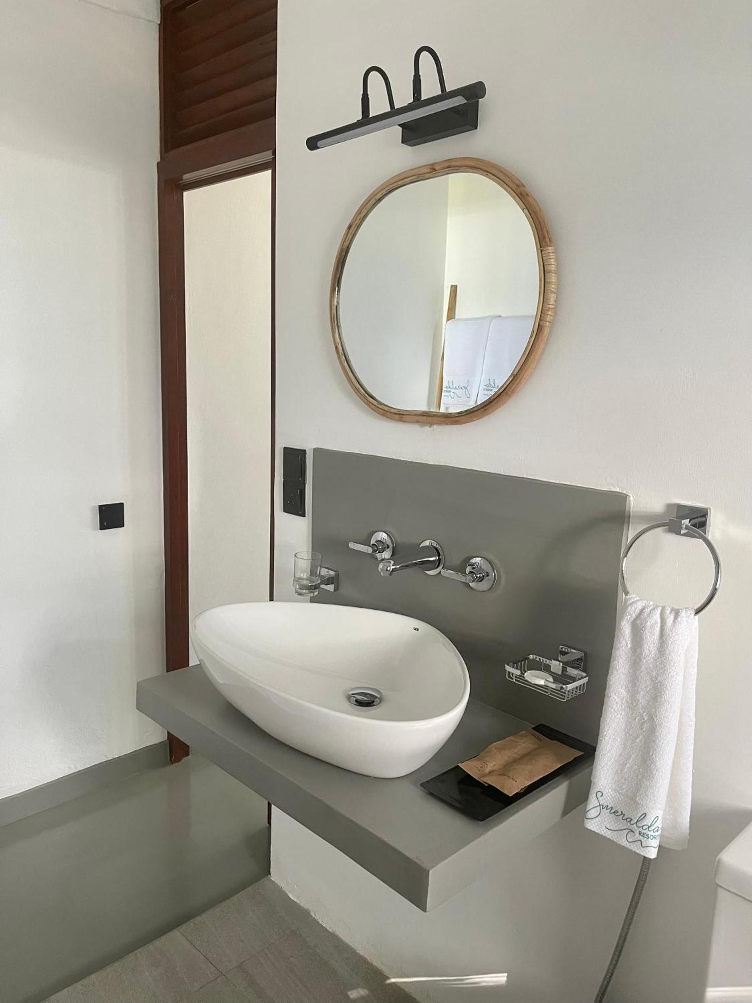 Casa Smeralda Dikwella Ngoại thất bức ảnh